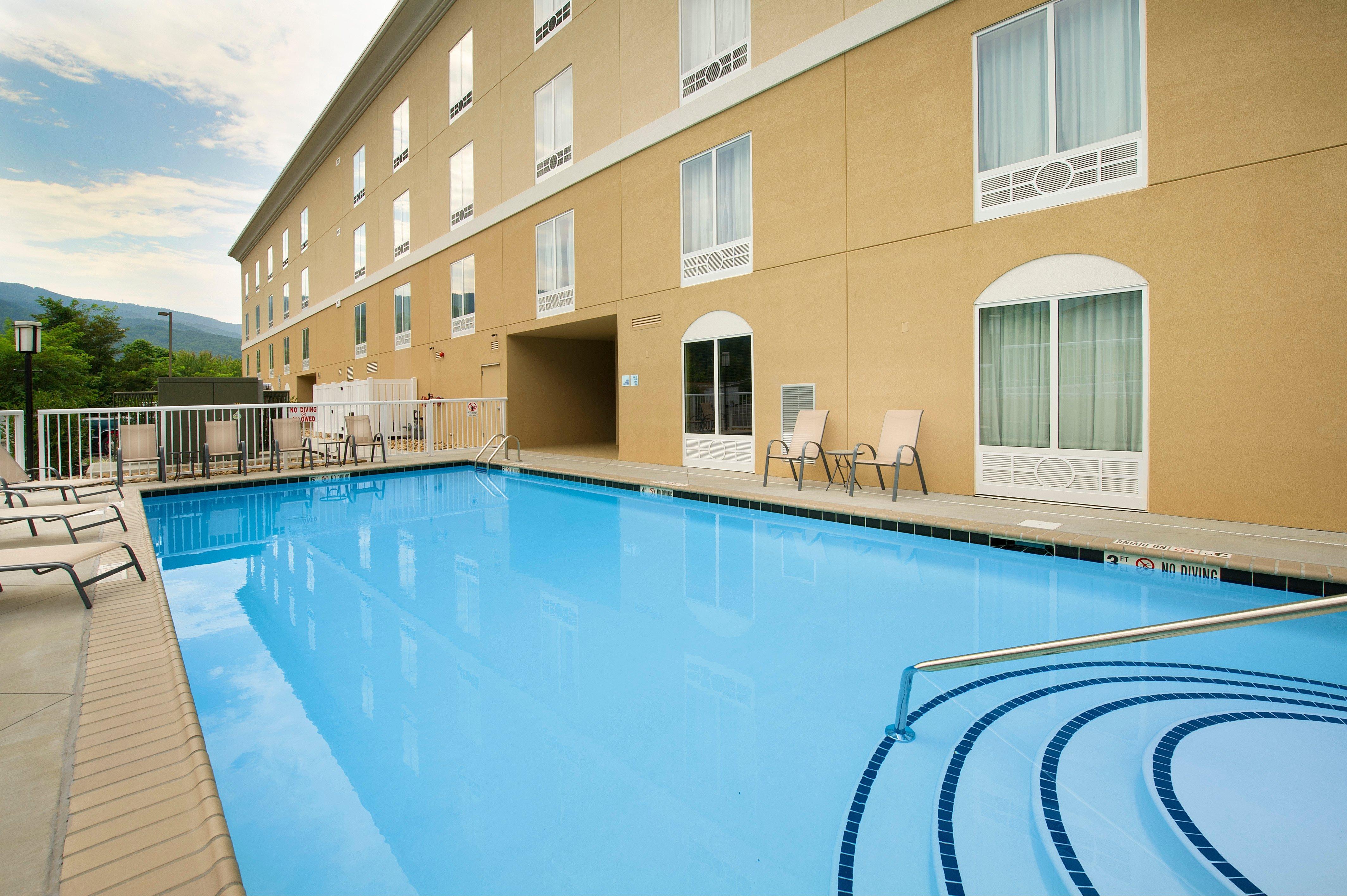 Holiday Inn Express & Suites Caryville By Ihg Buitenkant foto