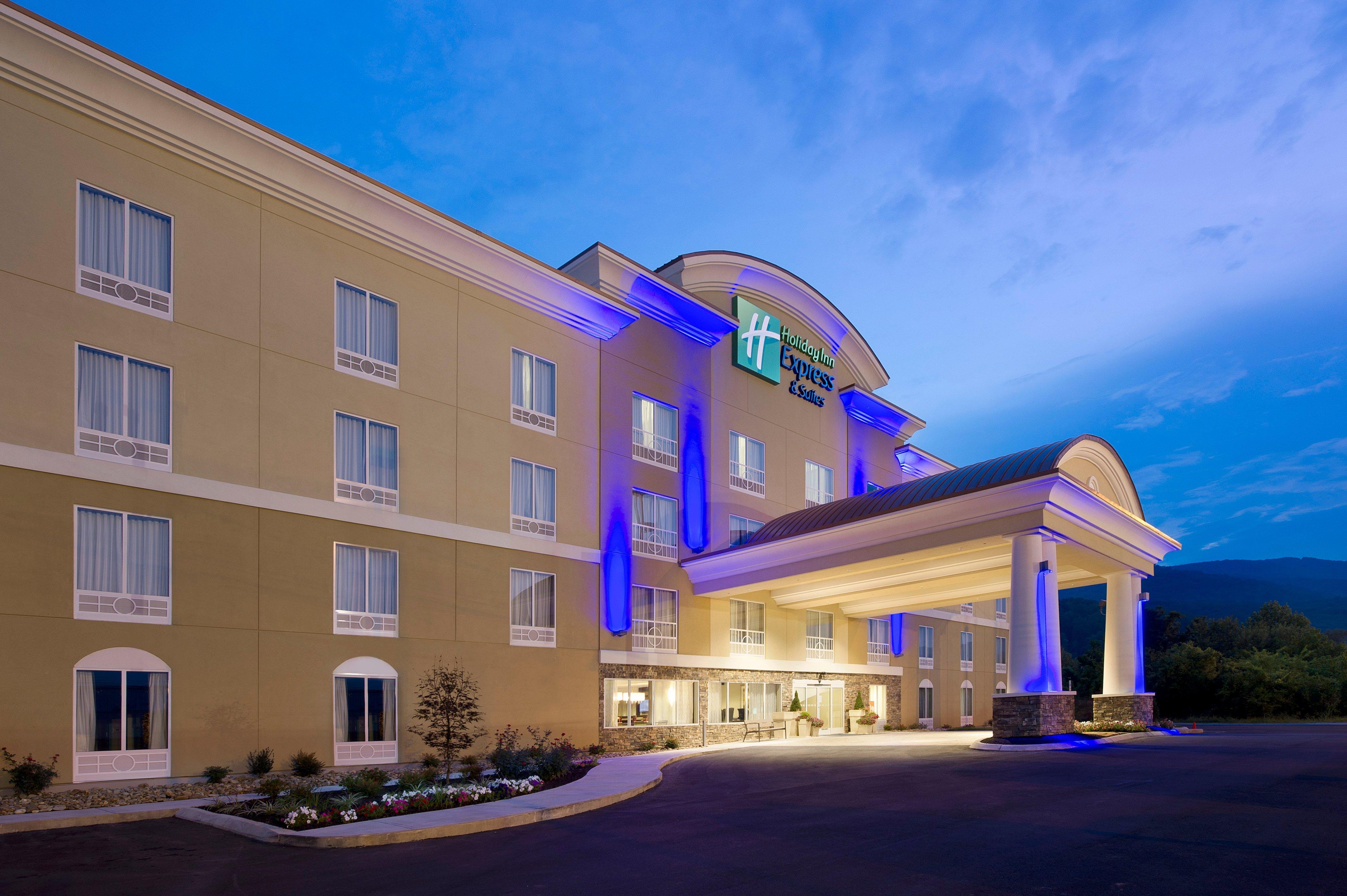 Holiday Inn Express & Suites Caryville By Ihg Buitenkant foto