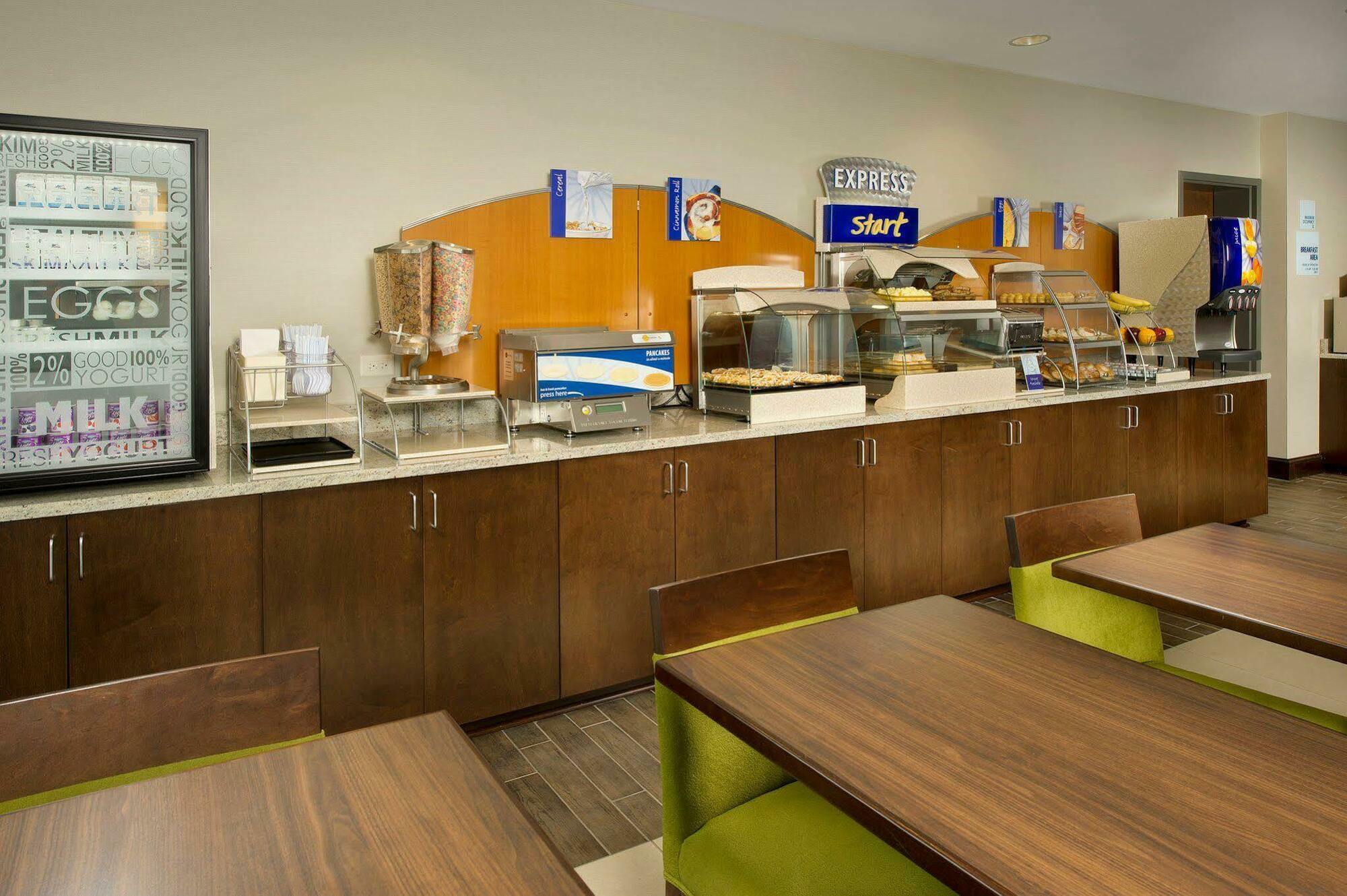 Holiday Inn Express & Suites Caryville By Ihg Buitenkant foto